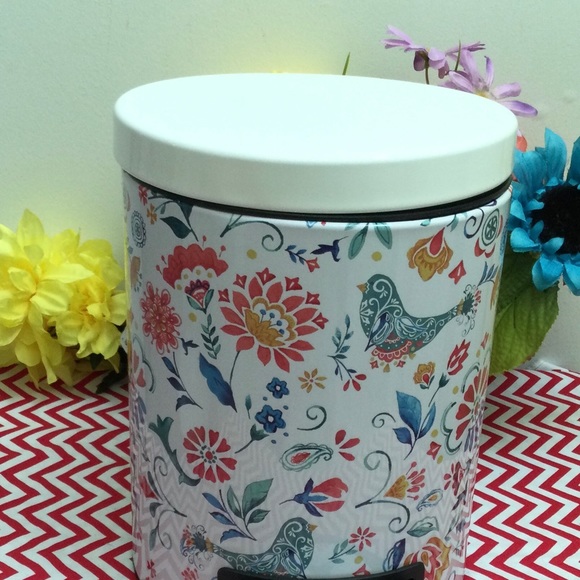 Pioneer Woman Trash bin/Pioneer Woman Garbage bin. 1.3 Gallon.New